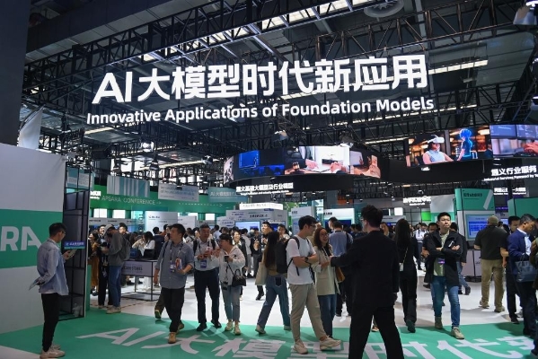 剛表態要對中國企業“下禁令”，Anthropic模型就遭遇口碑危機