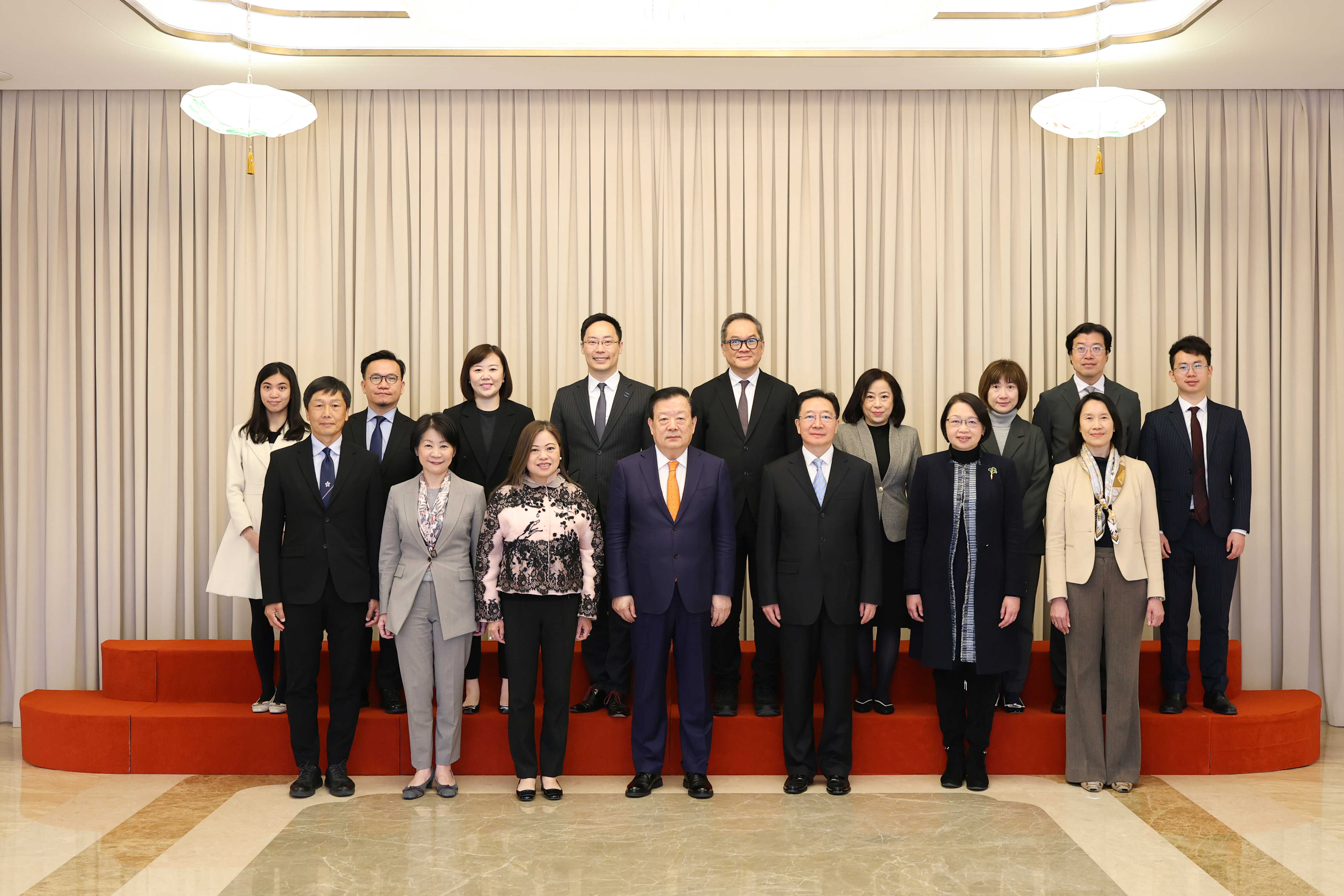 hk_c_1743579935416035945.jpg hk_c_W020250402524140488571.jpg