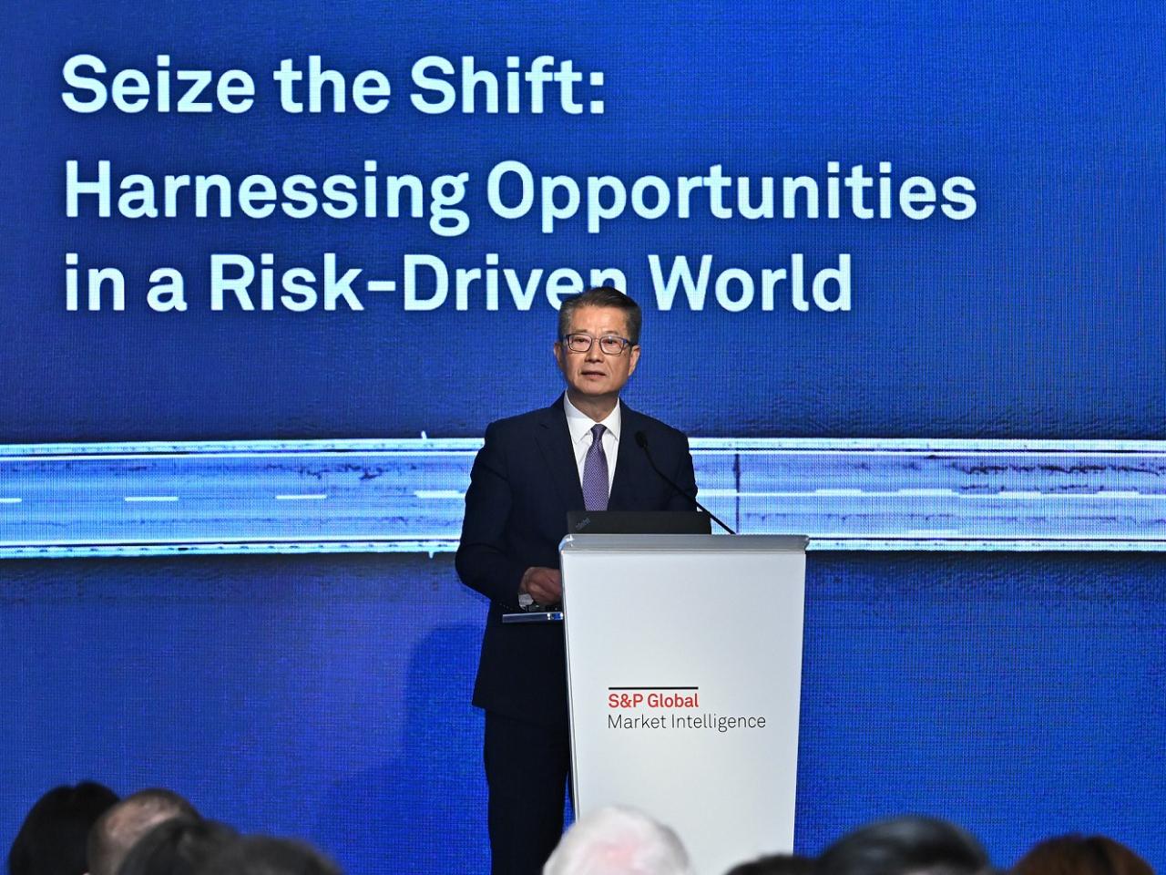 陳茂波稱香港多年來反覆受到質疑及悲觀預測，但已多次證明悲觀主義者是錯誤，香港變得更強大。（政府新聞處提供）